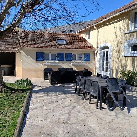 Bed and Breakfast Au Bord De L'Eau Ecluzelles Exterior foto